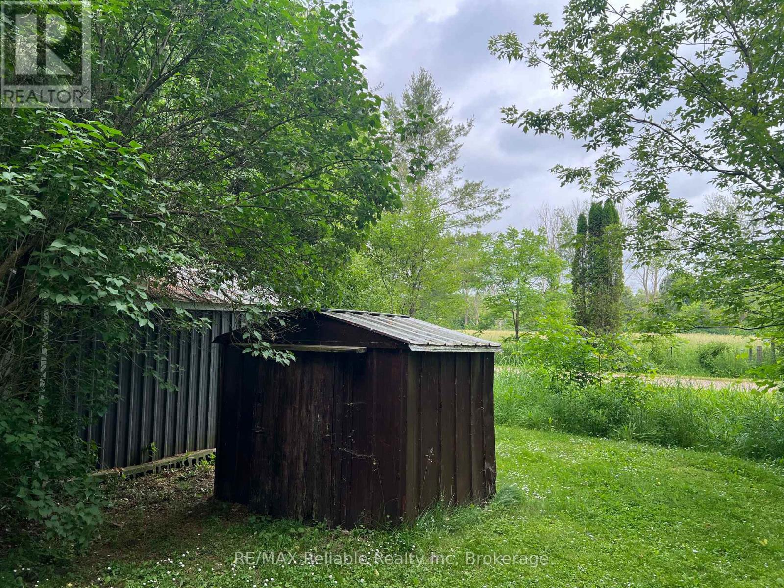 31 Trailer Park Road, Huron East, Ontario  N0G 1H0 - Photo 11 - X12230941