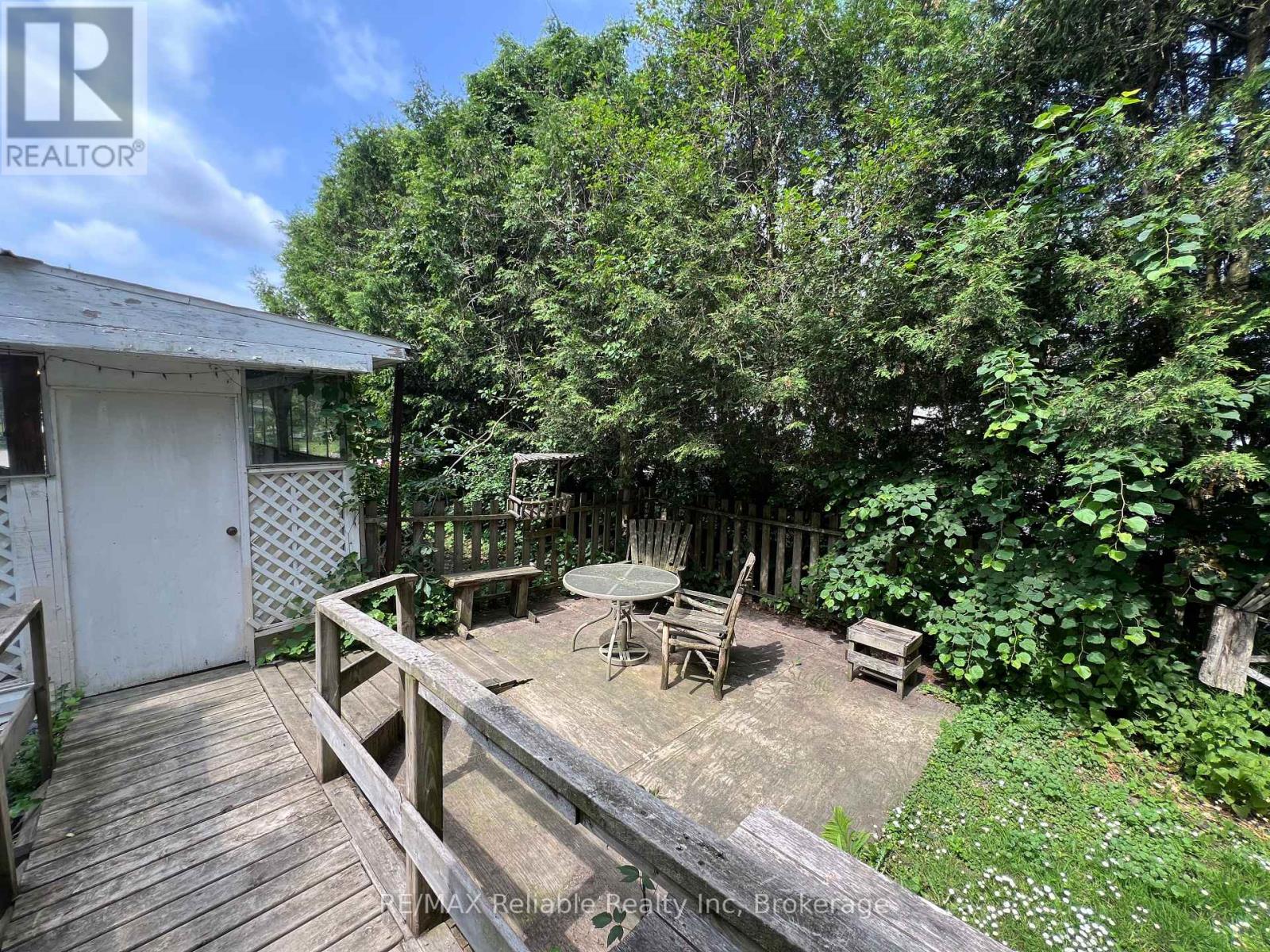 31 Trailer Park Road, Huron East, Ontario  N0G 1H0 - Photo 16 - X12230941