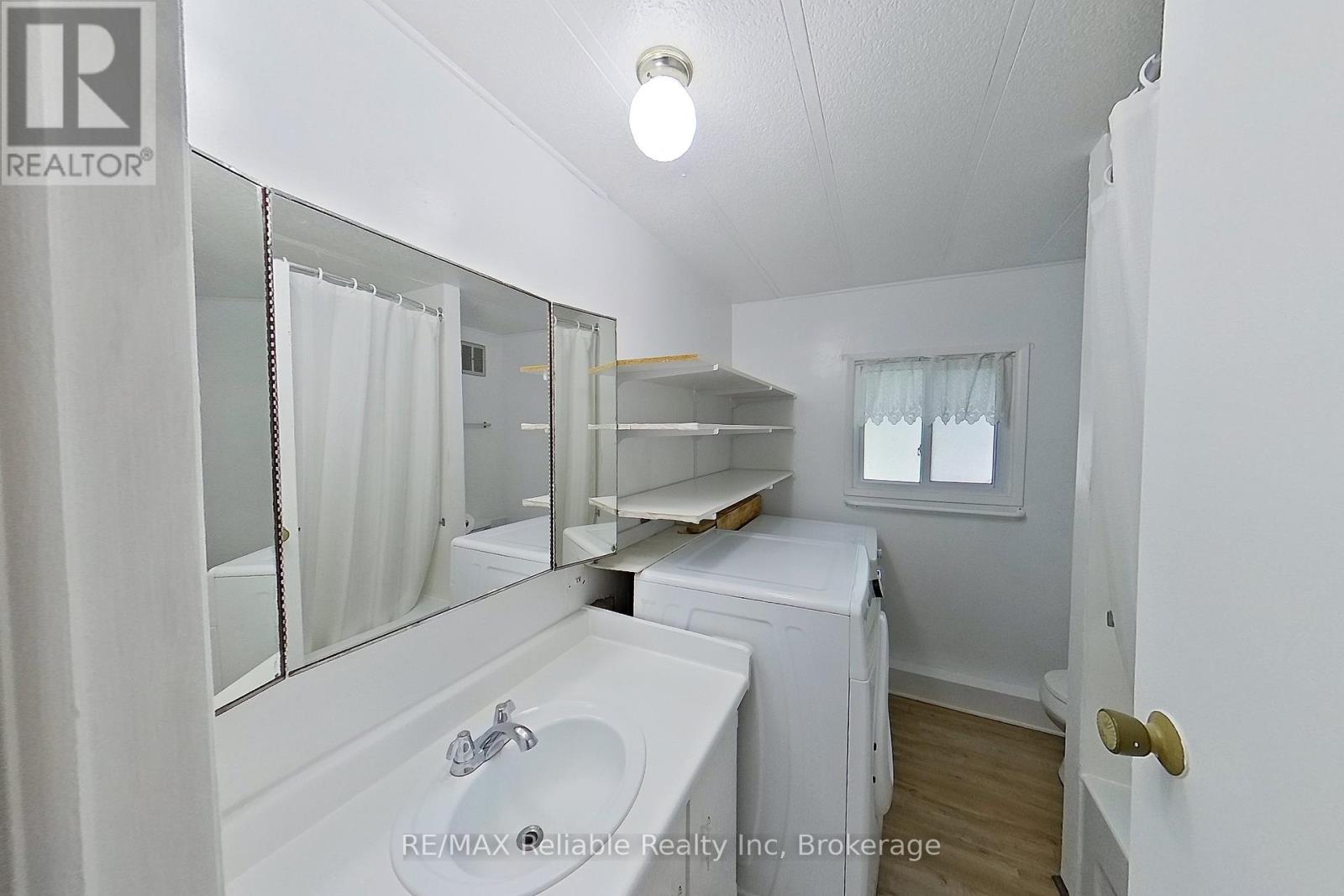 31 Trailer Park Road, Huron East, Ontario  N0G 1H0 - Photo 32 - X12230941