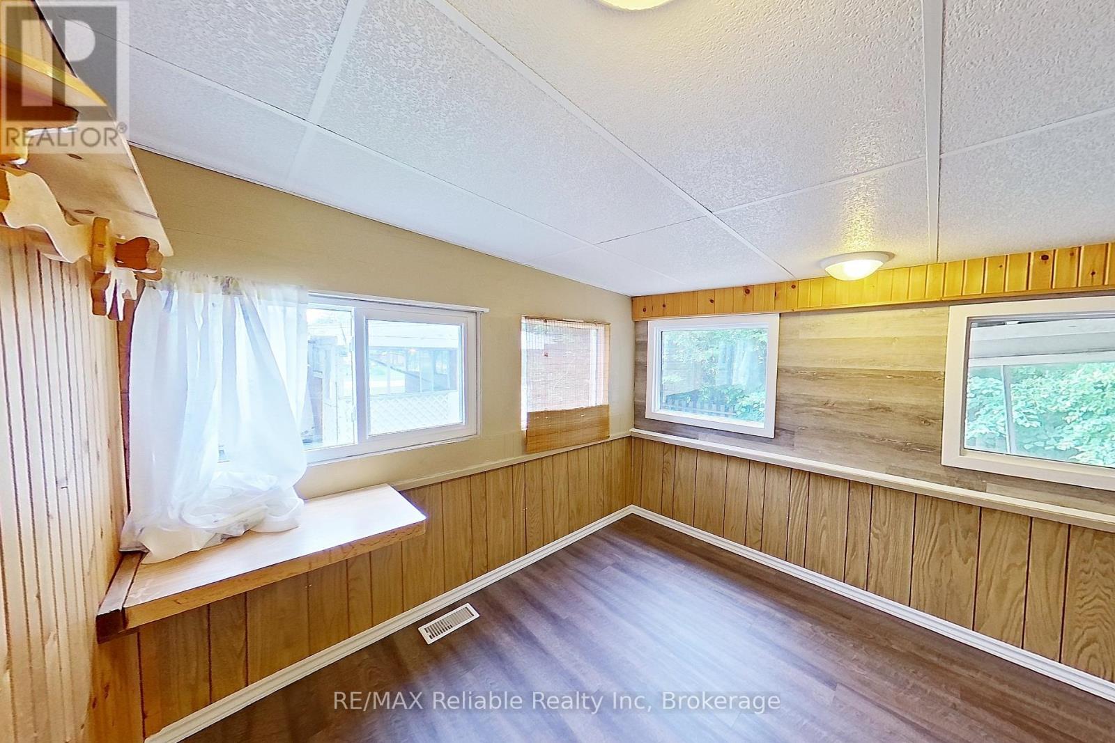 31 Trailer Park Road, Huron East, Ontario  N0G 1H0 - Photo 40 - X12230941