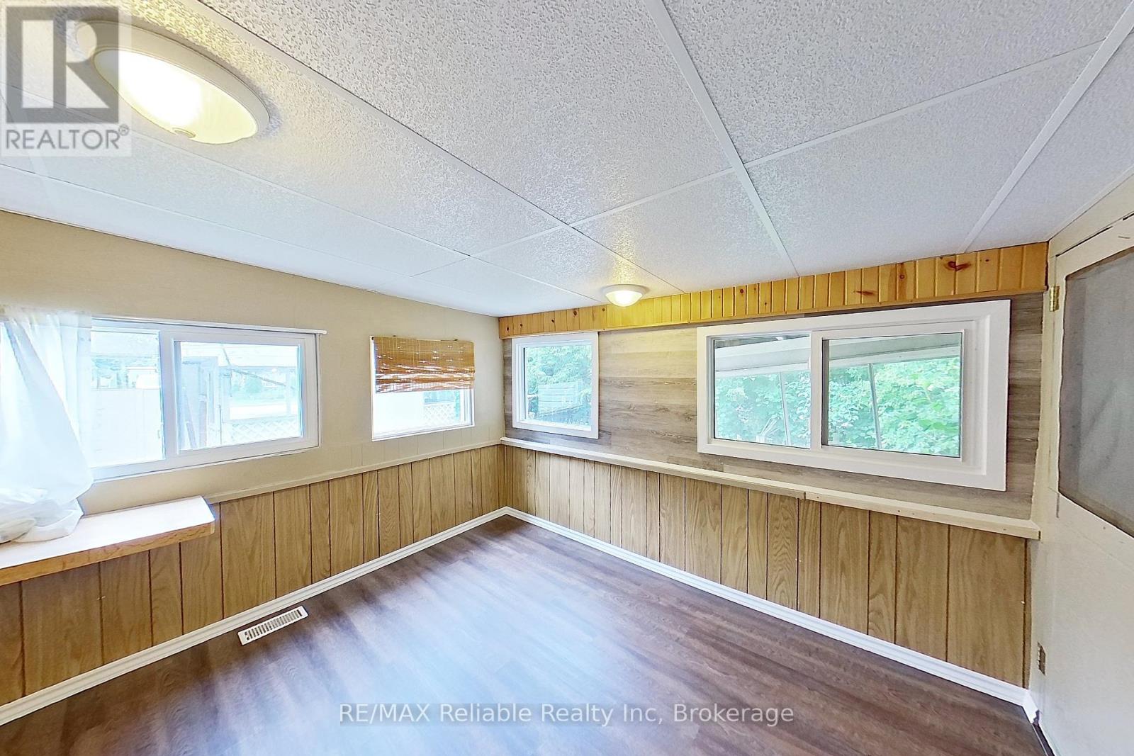 31 Trailer Park Road, Huron East, Ontario  N0G 1H0 - Photo 41 - X12230941