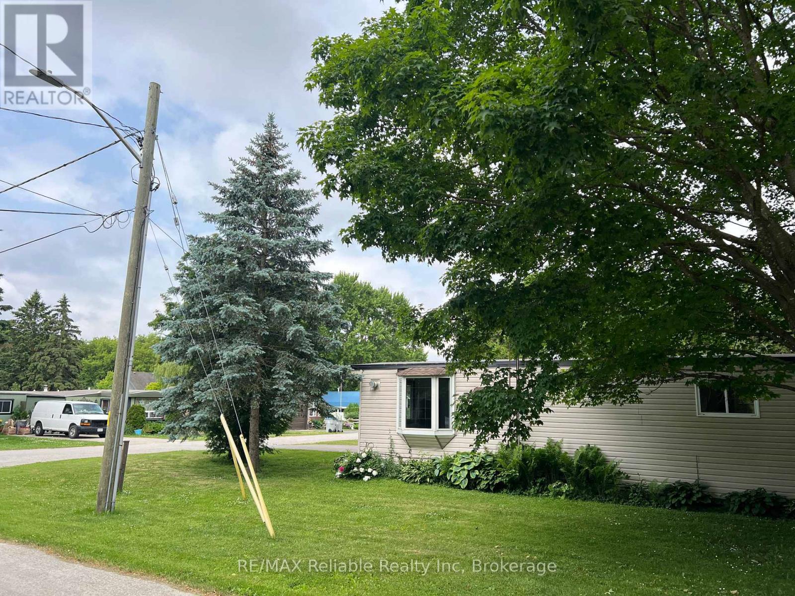 31 Trailer Park Road, Huron East, Ontario  N0G 1H0 - Photo 6 - X12230941
