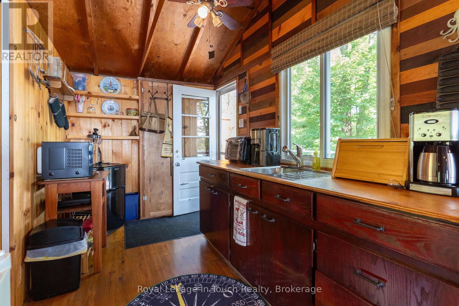 6980 Island 1810, Georgian Bay, Ontario  P0E 1E0 - Photo 22 - X12230985