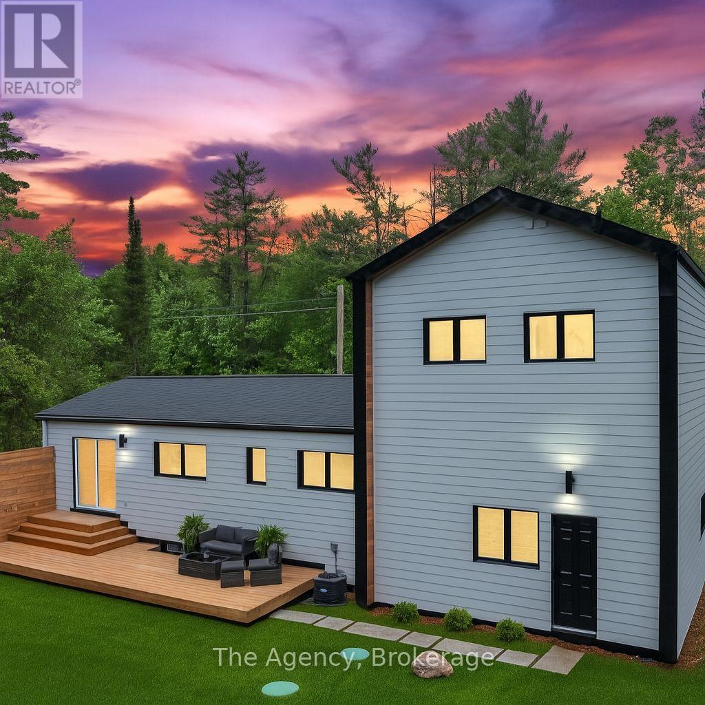 1290 Cedar Lane, Bracebridge, Ontario  P1L 1W9 - Photo 2 - X12231027
