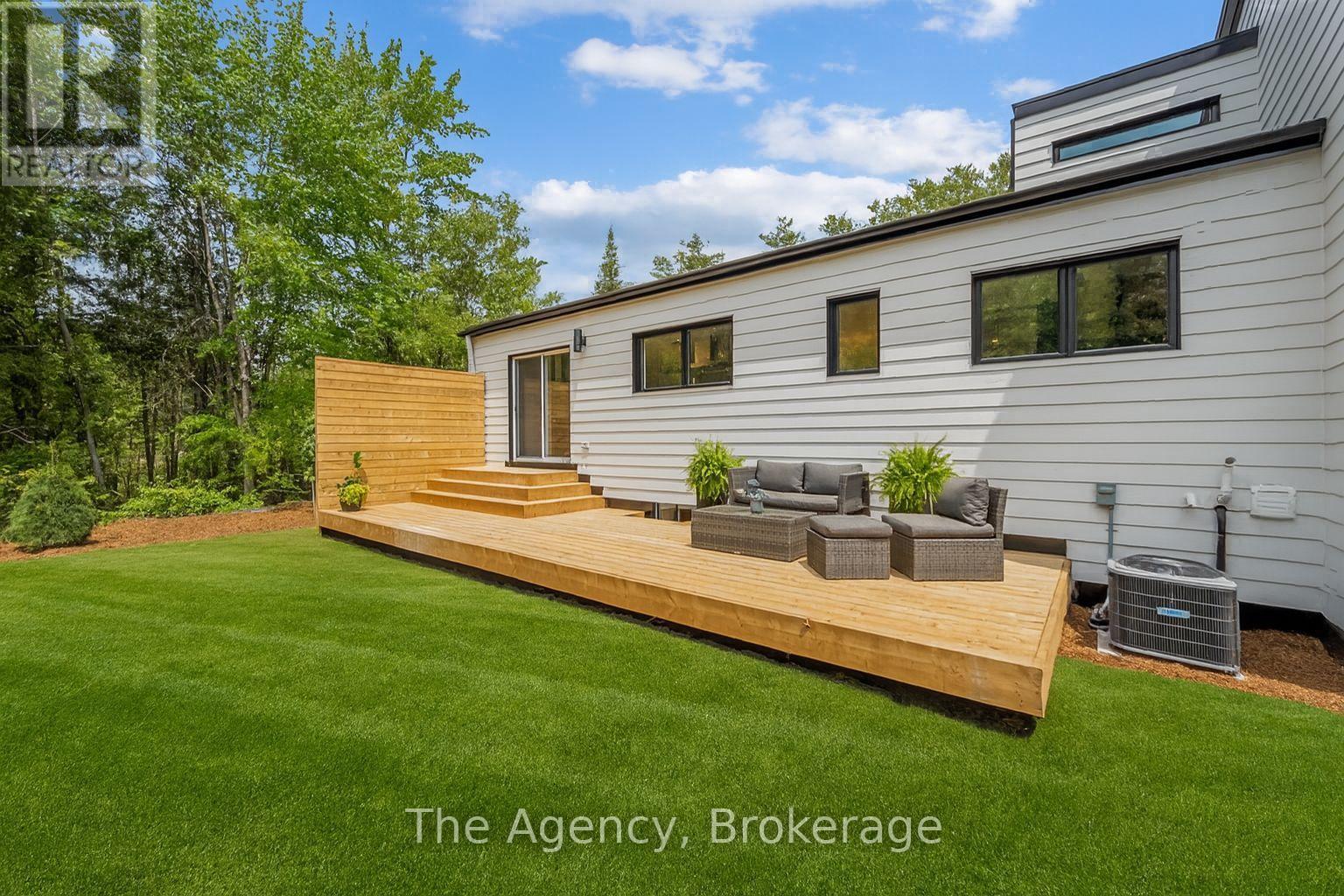 1290 Cedar Lane, Bracebridge, Ontario  P1L 1W9 - Photo 4 - X12231027