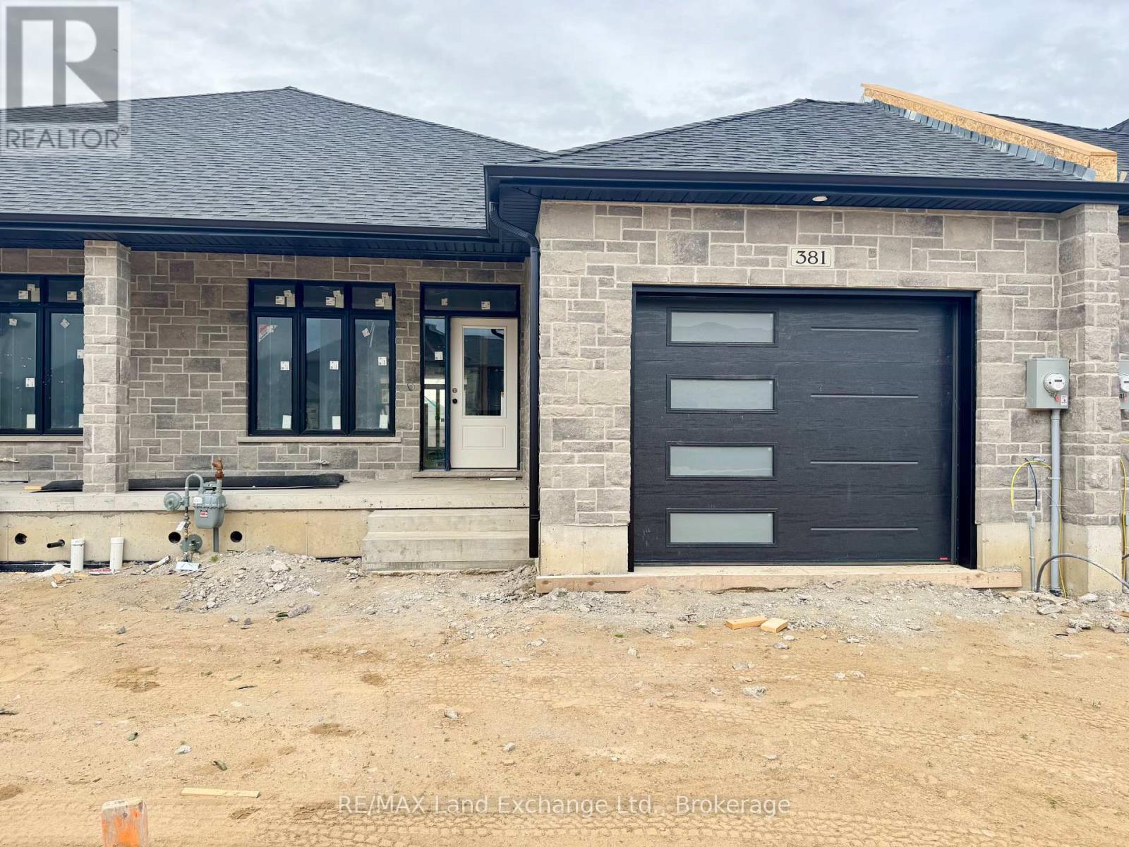 381 Rosner Drive, Saugeen Shores, Ontario  N0H 2C8 - Photo 2 - X12231033