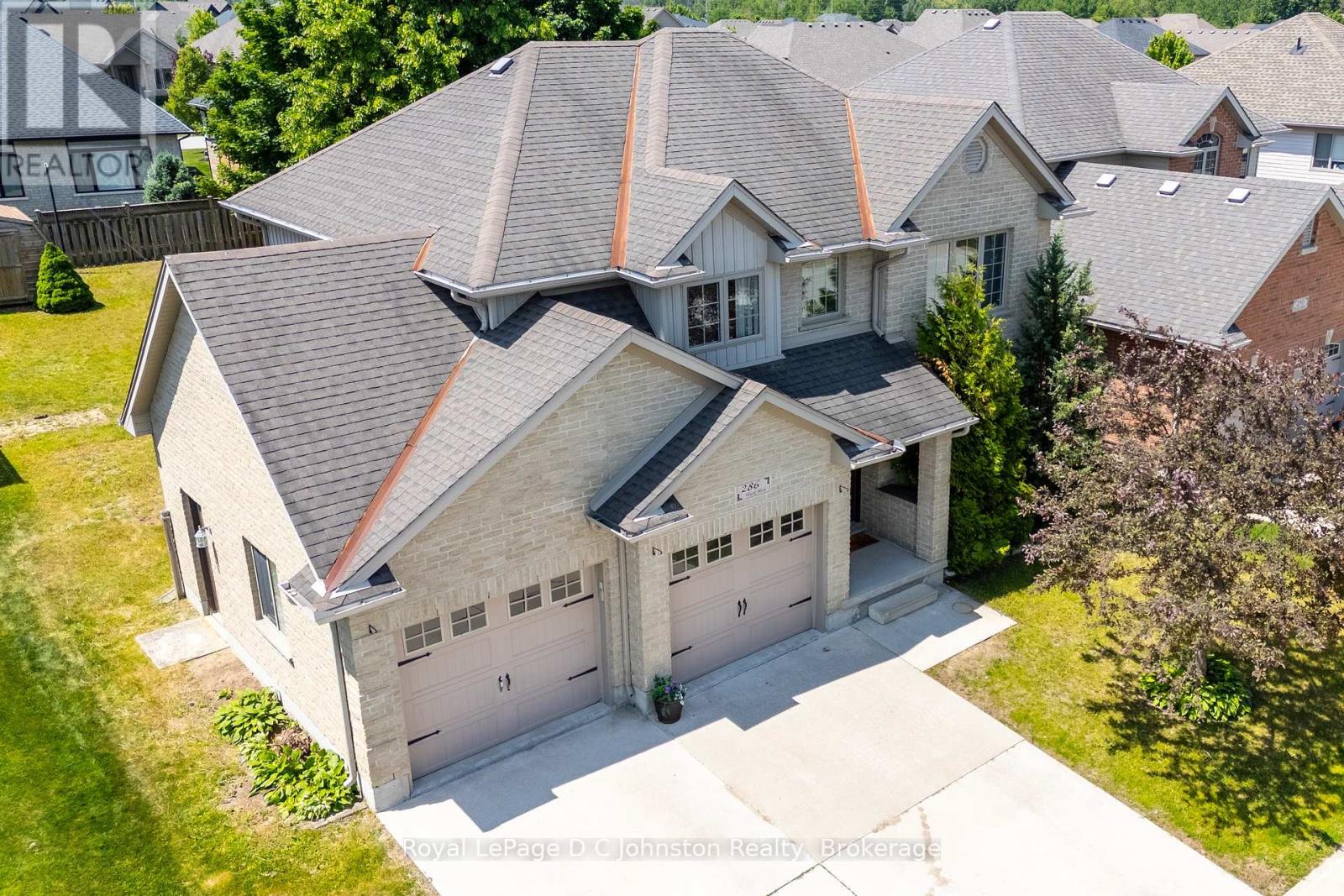 286 Wieck Boulevard, Kincardine, Ontario  N2Z 0A7 - Photo 2 - X12231407