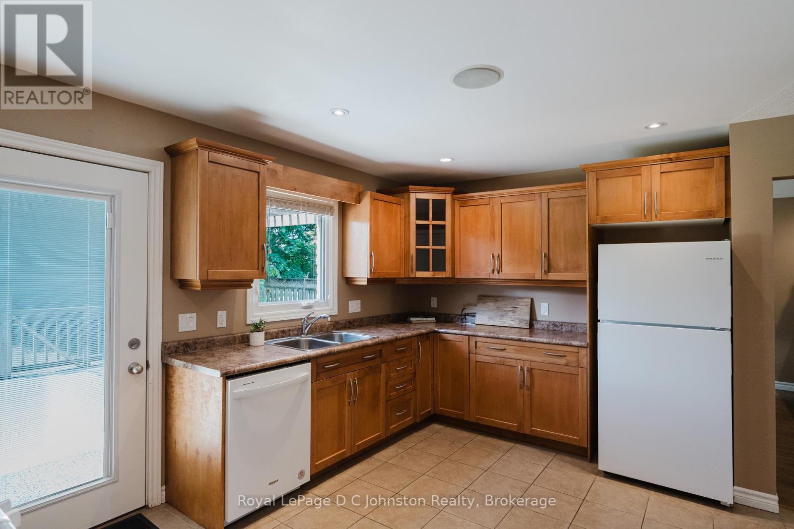 286 Wieck Boulevard, Kincardine, Ontario  N2Z 0A7 - Photo 9 - X12231407