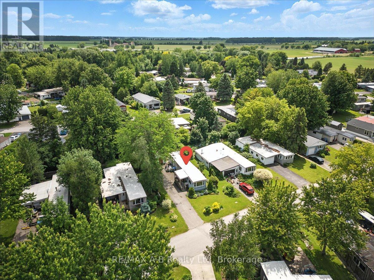 Crystal Lake - 143 Ash Street, Perth East, Ontario  N5A 6S6 - Photo 11 - X12231410
