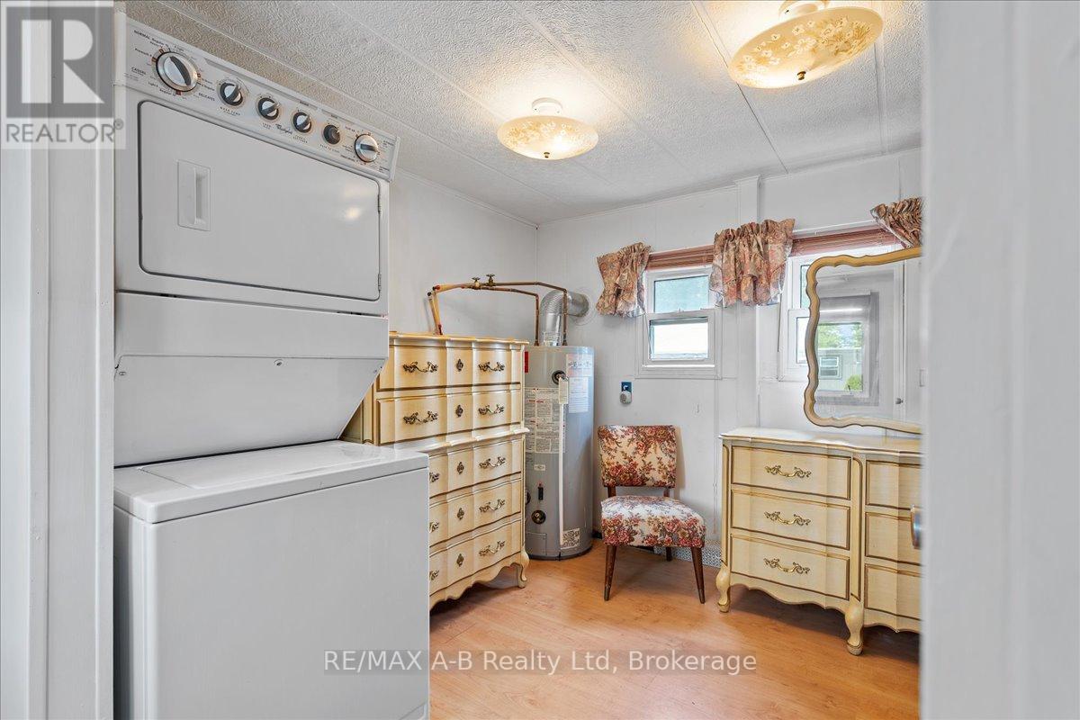Crystal Lake - 143 Ash Street, Perth East, Ontario  N5A 6S6 - Photo 22 - X12231410