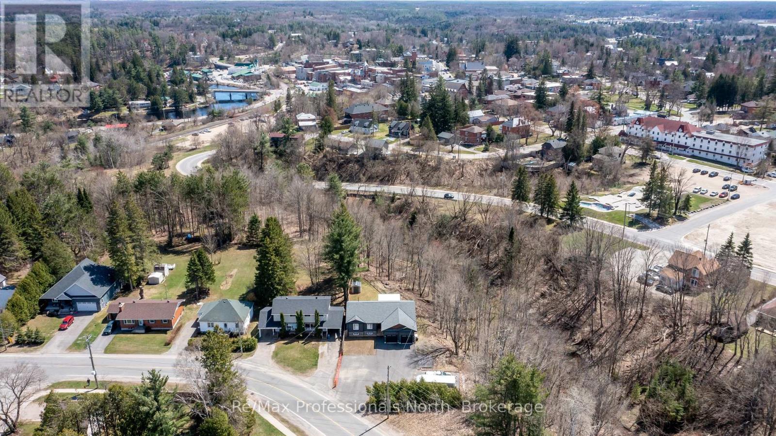 90 Ann Street, Bracebridge, Ontario  P1L 1M1 - Photo 41 - X12231446