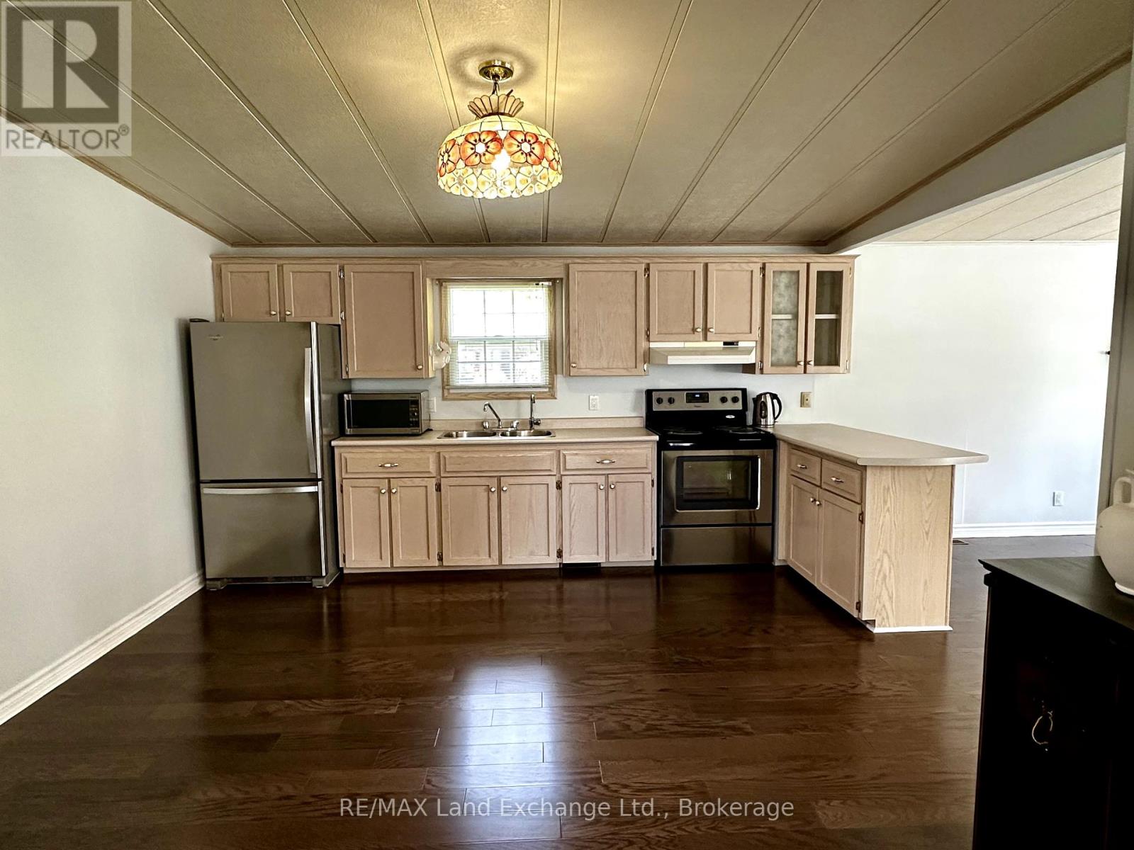 11 - 332 Concession 6 Road, Saugeen Shores, Ontario  N0H 2C7 - Photo 12 - X12231460