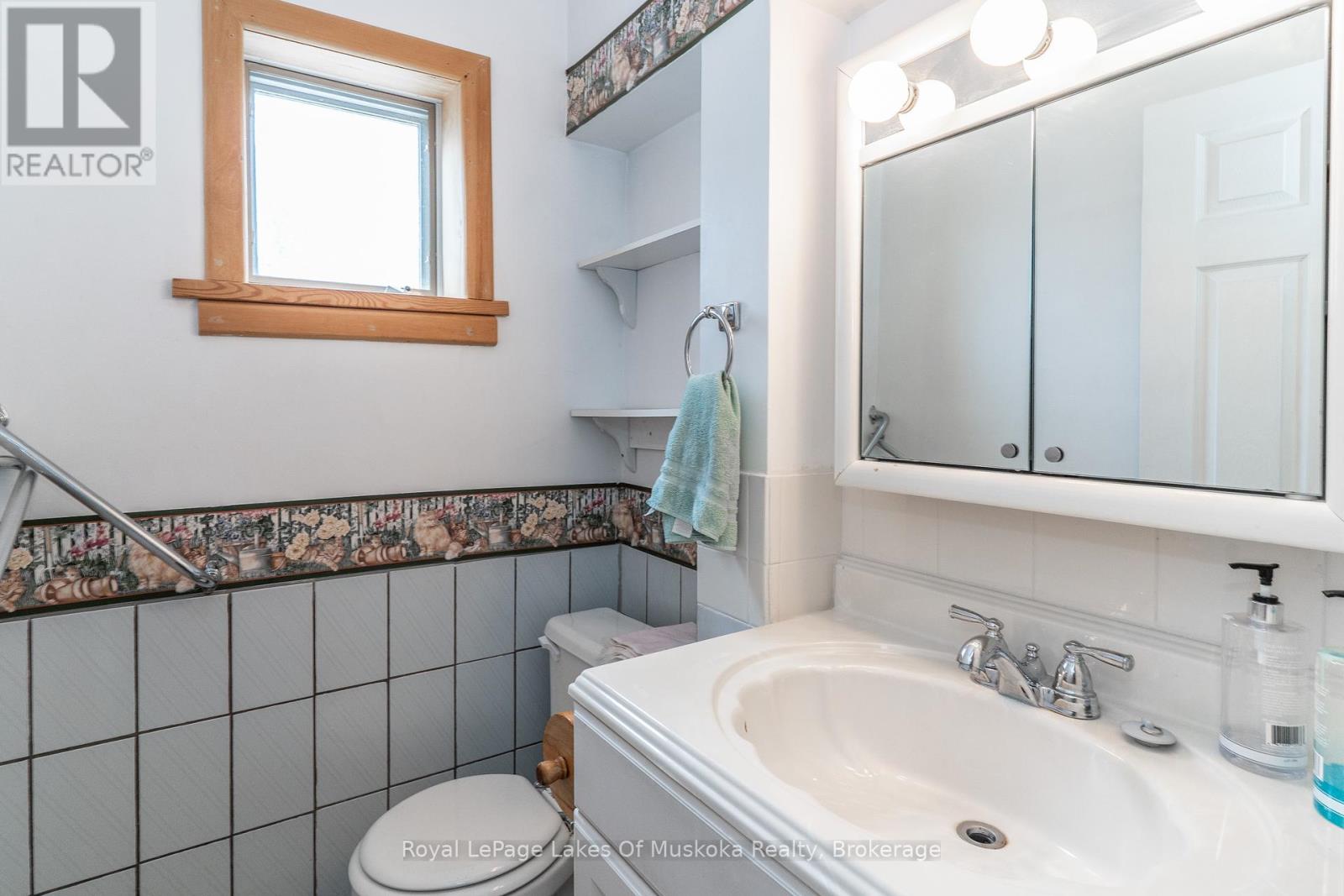 156 Dill Street, Bracebridge, Ontario  P1L 1E5 - Photo 12 - X12231501