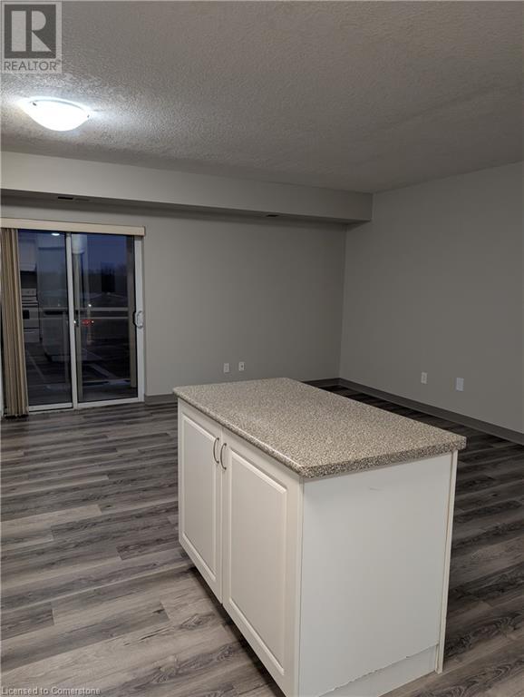 736 Old Albert Street Unit# 302, Waterloo, Ontario  N2L 6R4 - Photo 4 - 40742462