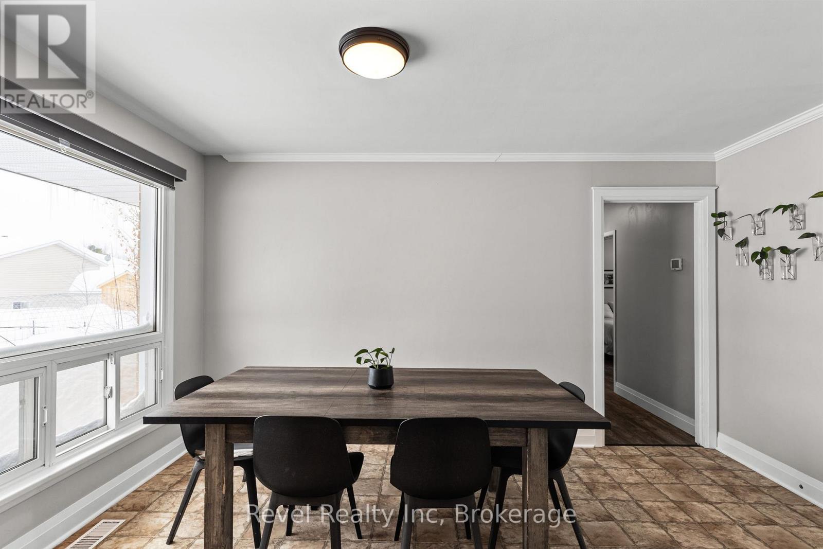 21 John Street, Springwater, Ontario  L0L 1P0 - Photo 17 - S12231893