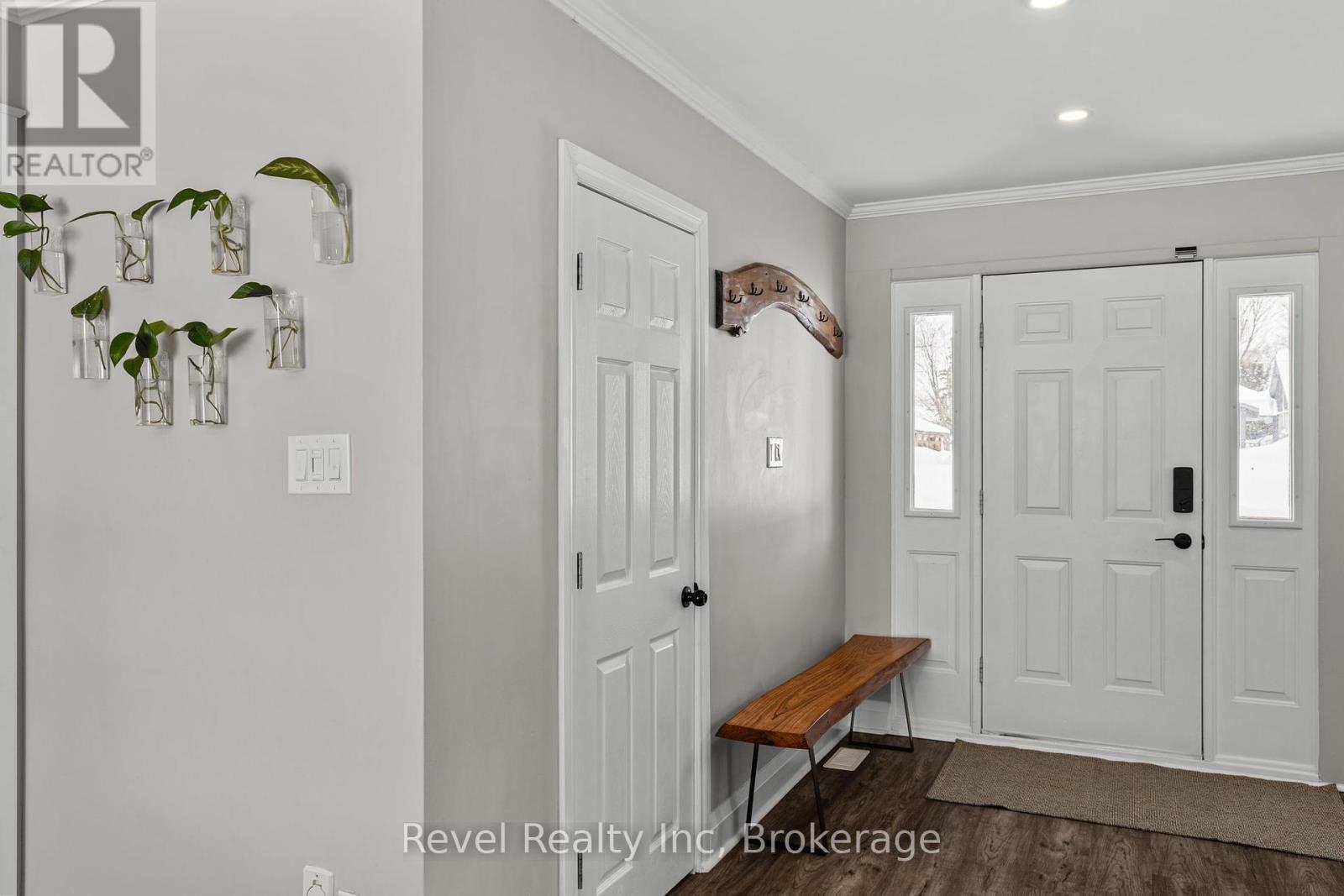 21 John Street, Springwater, Ontario  L0L 1P0 - Photo 18 - S12231893