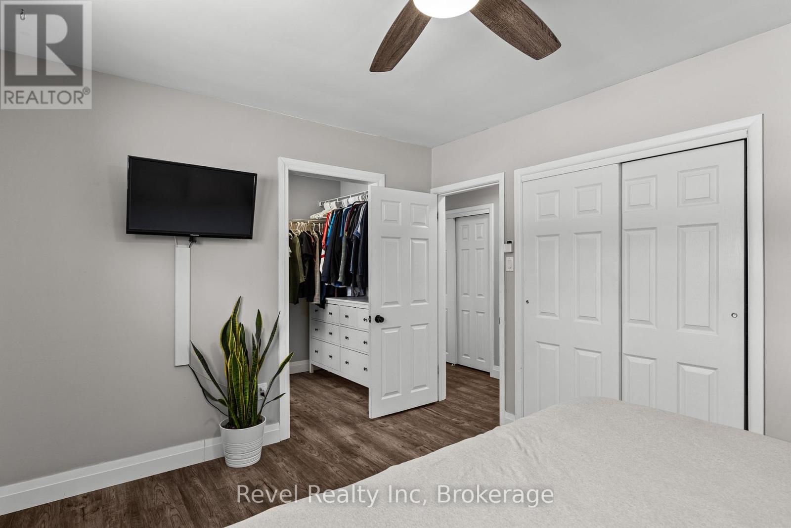 21 John Street, Springwater, Ontario  L0L 1P0 - Photo 23 - S12231893