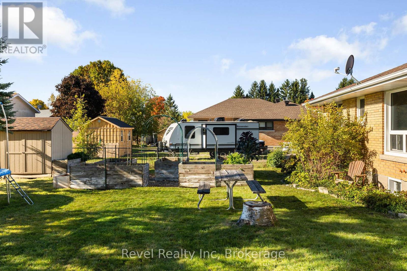 21 John Street, Springwater, Ontario  L0L 1P0 - Photo 37 - S12231893