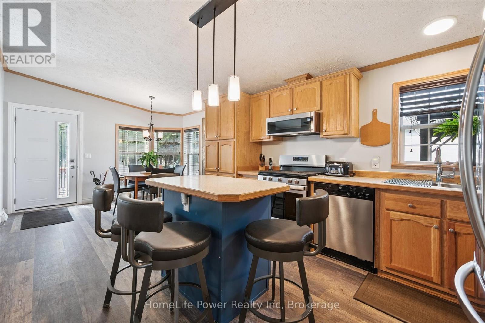 6 Pavilion Road, Puslinch, Ontario  N0B 2J0 - Photo 22 - X12231774