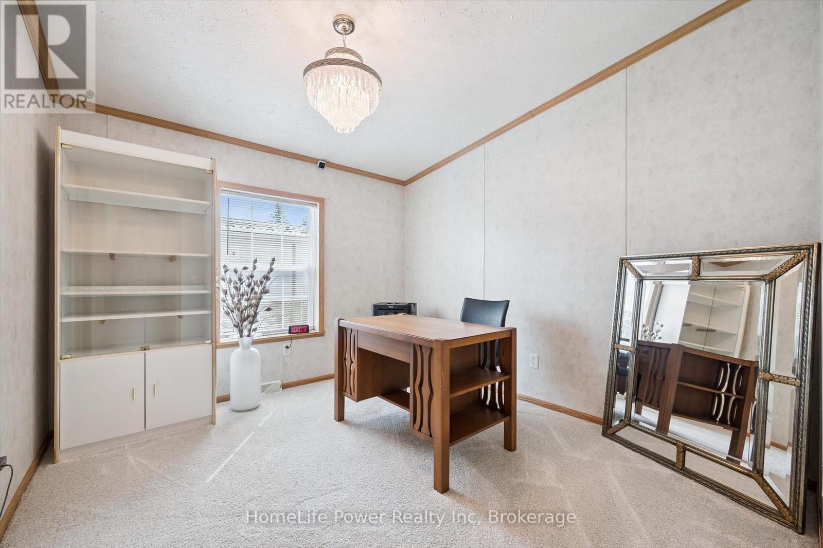 6 Pavilion Road, Puslinch, Ontario  N0B 2J0 - Photo 32 - X12231774