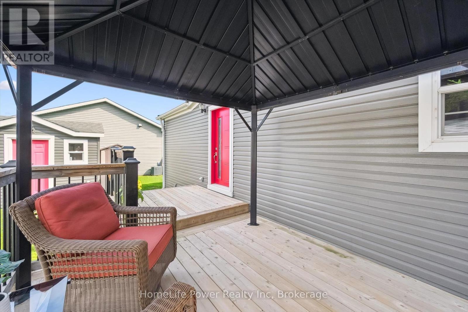 6 Pavilion Road, Puslinch, Ontario  N0B 2J0 - Photo 38 - X12231774