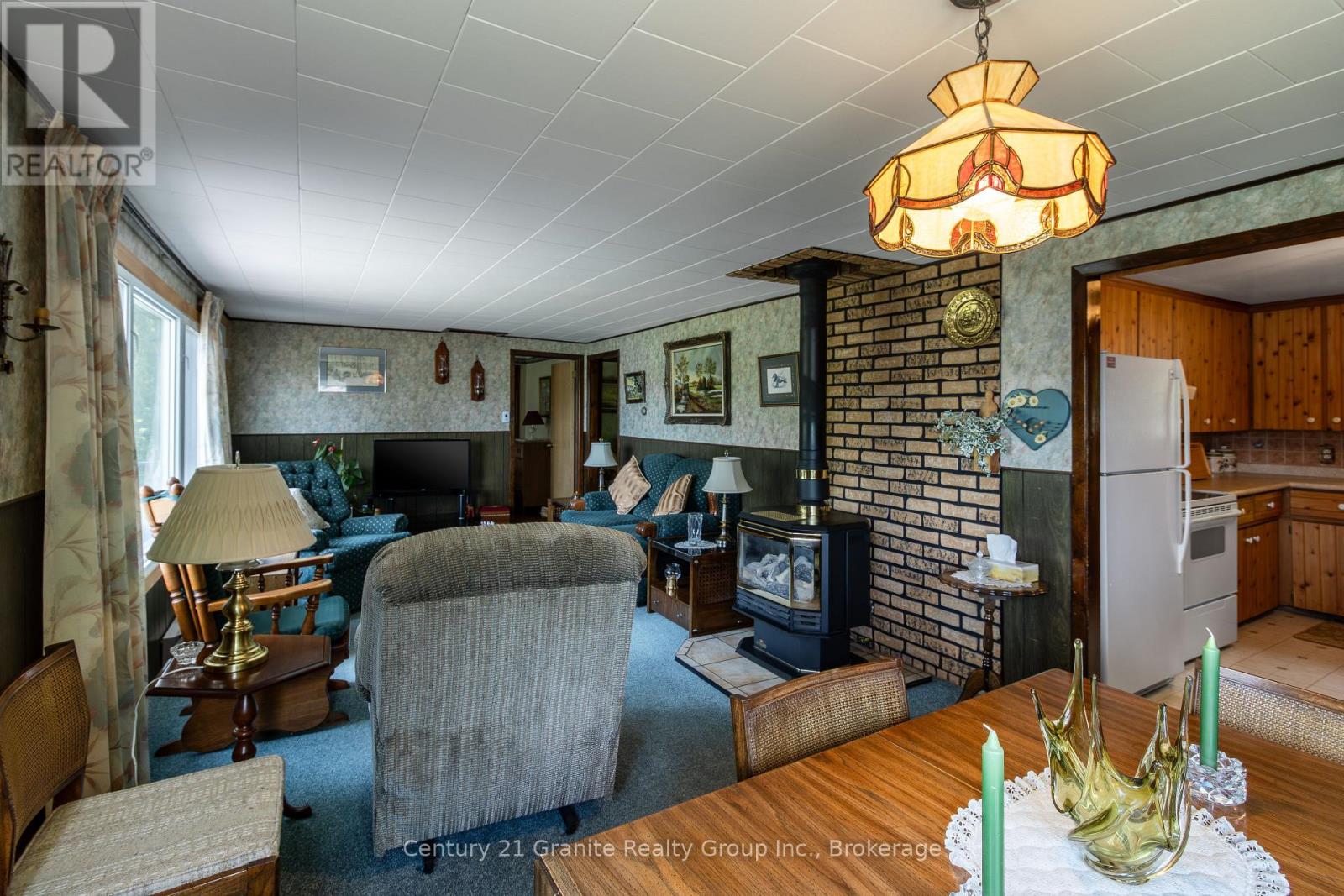 1137 Sullivan Drive, Dysart Et Al, Ontario  K0M 1S0 - Photo 8 - X12231829