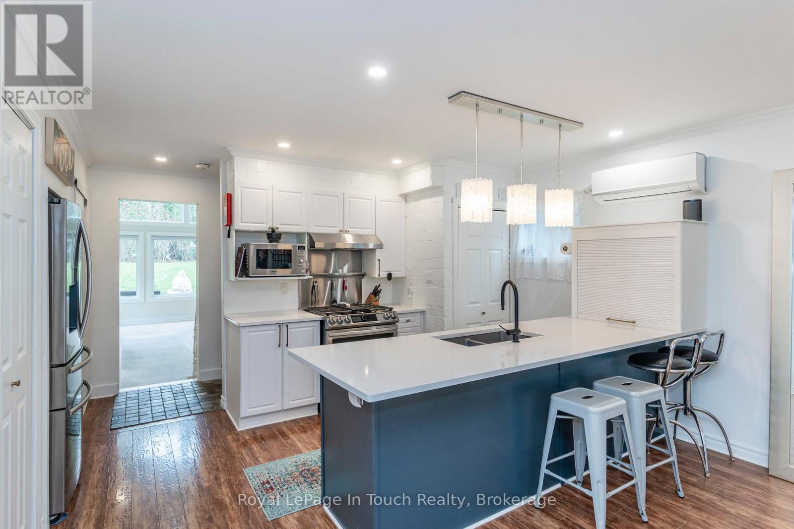 83 King Road, Tay, Ontario  L0K 2C0 - Photo 7 - S12231929