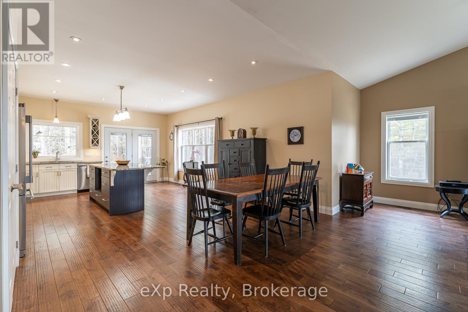 615641 Hamilton Lane, West Grey, Ontario  N0C 1H0 - Photo 10 - X12231962