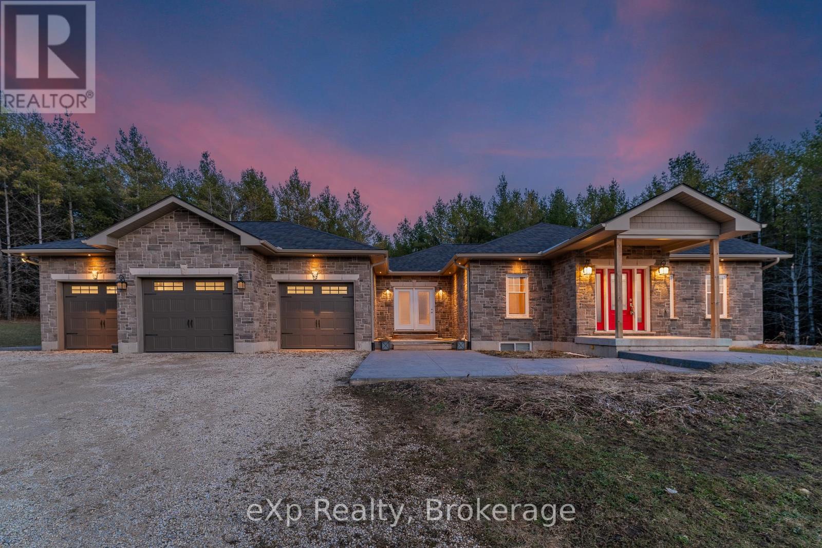 615641 Hamilton Lane, West Grey, Ontario  N0C 1H0 - Photo 3 - X12231962