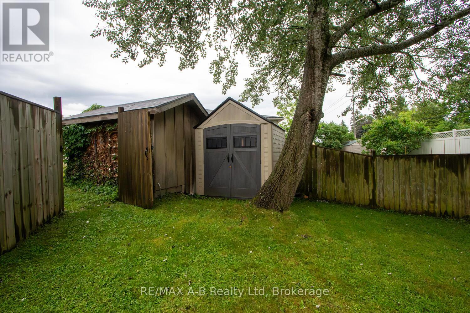 552 Nelson Street, Stratford, Ontario  N5A 2K8 - Photo 21 - X12231986