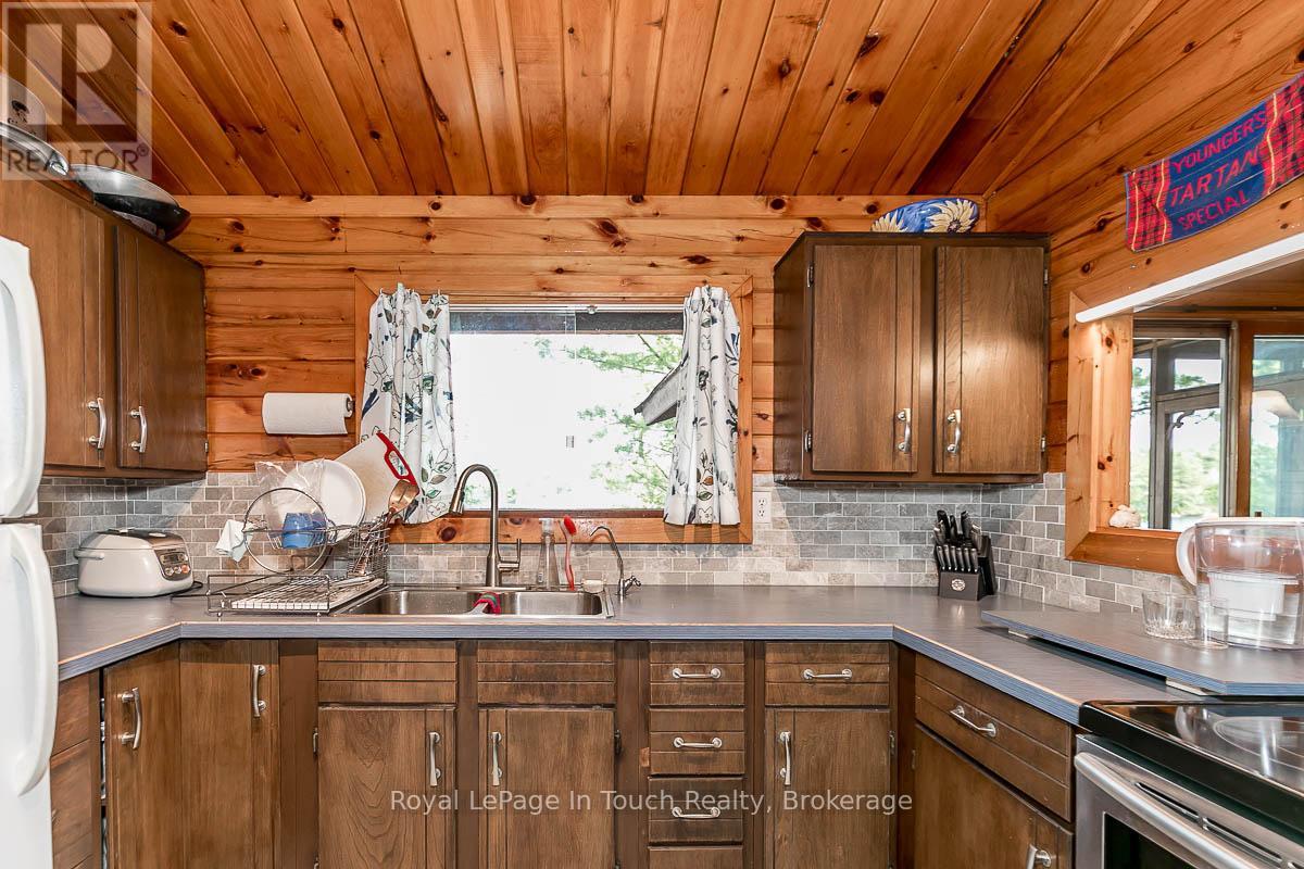 B207-7 Wahsoune Island, The Archipelago, Ontario  P2A 1T4 - Photo 8 - X12231994