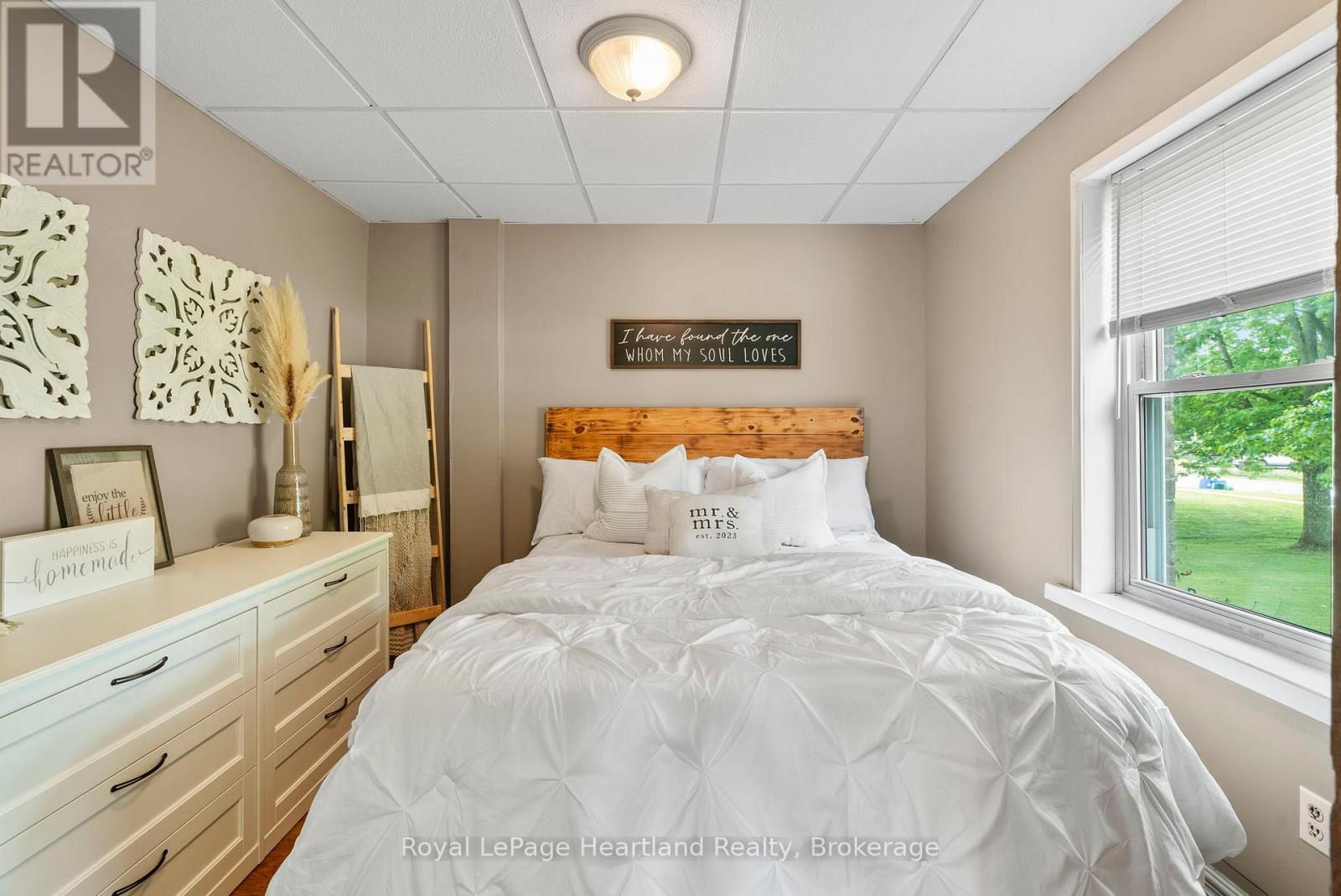 33 Allan Street, Minto, Ontario  N0G 1M0 - Photo 14 - X12232020
