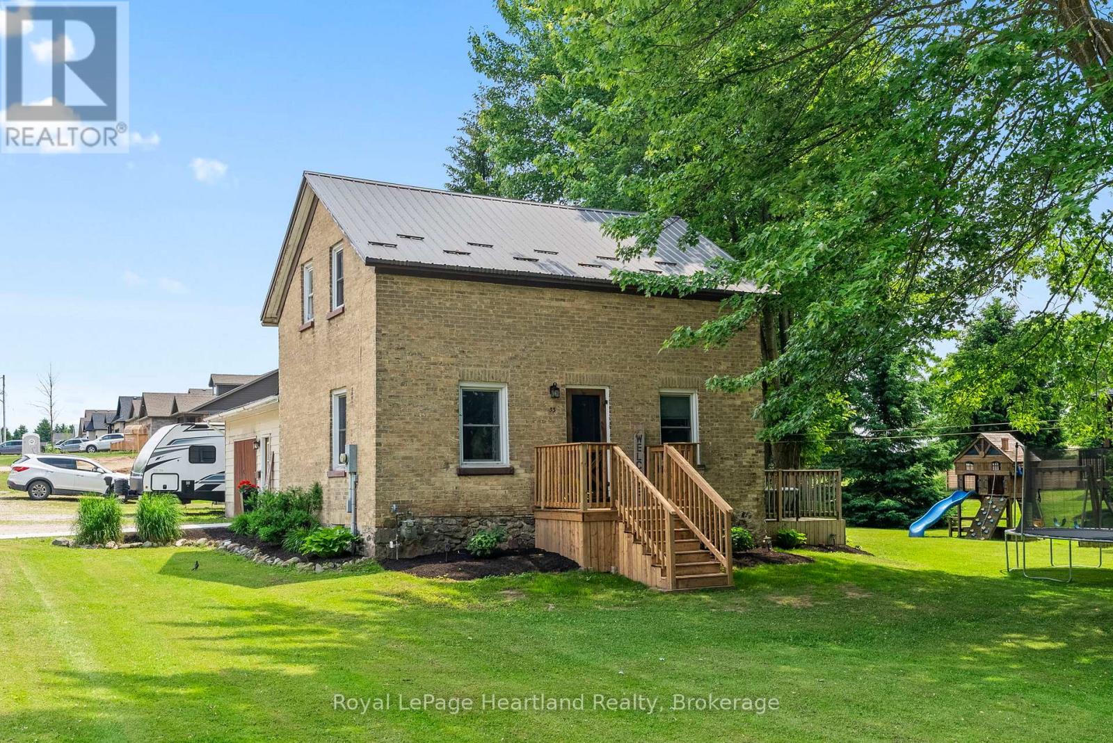 33 Allan Street, Minto, Ontario  N0G 1M0 - Photo 3 - X12232020