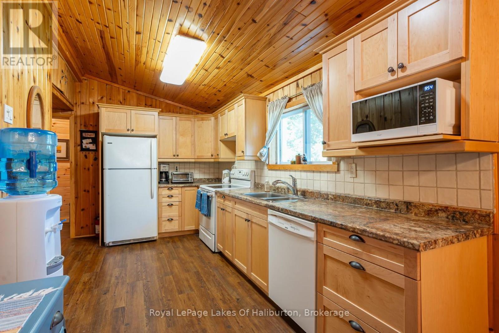 1358 Kushog Lake Road, Algonquin Highlands, Ontario  K0M 1S0 - Photo 15 - X12232114