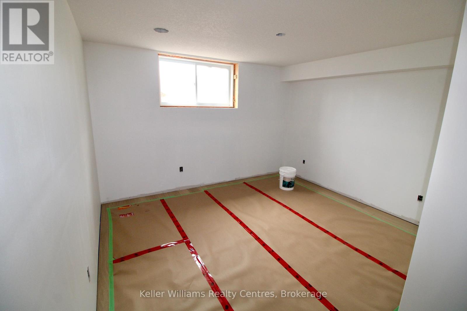 860 22nd Avenue A, Hanover, Ontario  N4N 0C6 - Photo 10 - X12232271