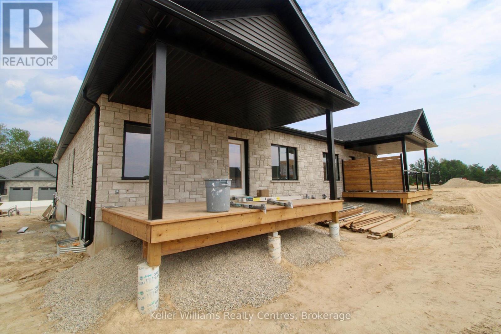 860 22nd Avenue A, Hanover, Ontario  N4N 0C6 - Photo 11 - X12232271