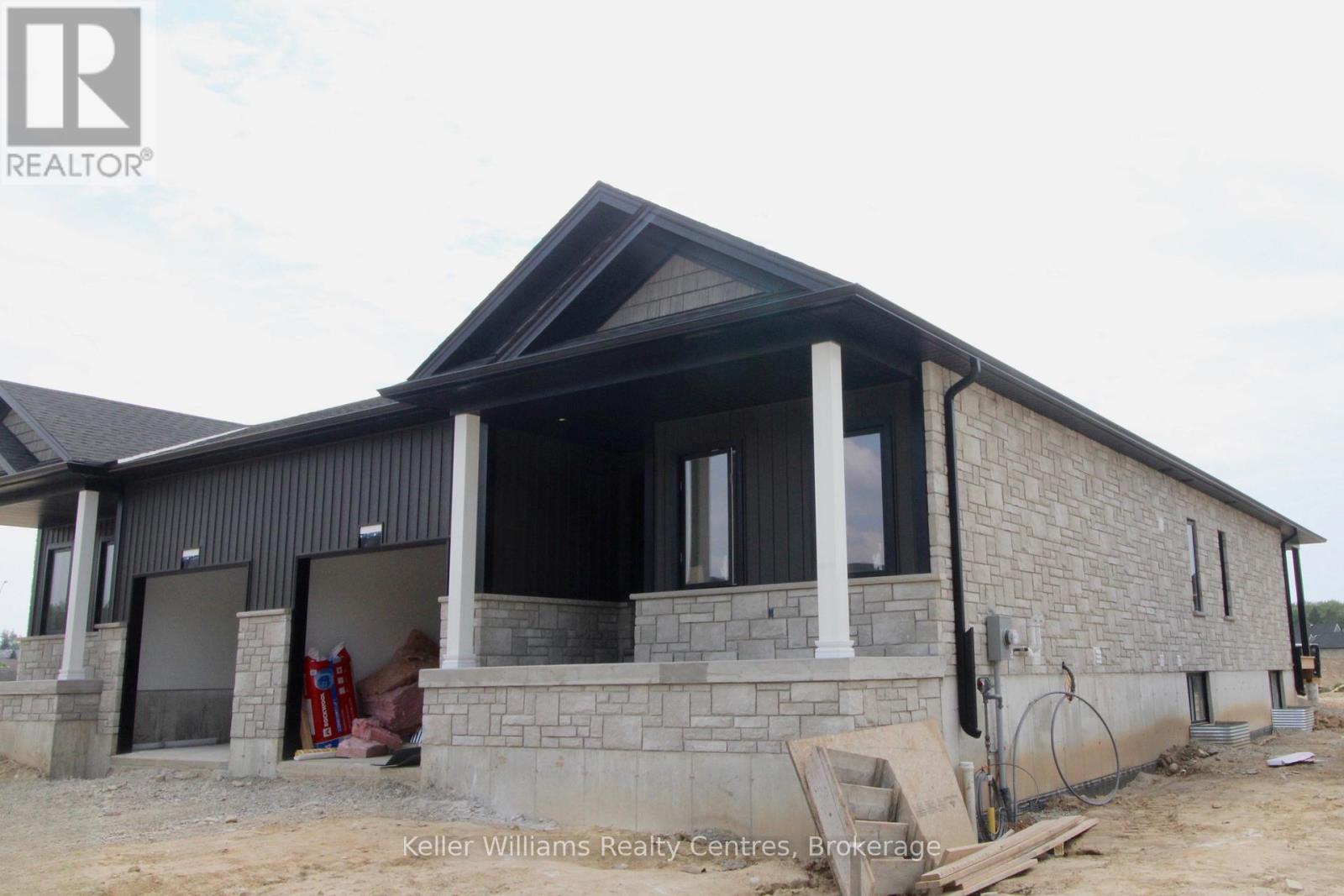 860 22nd Avenue A, Hanover, Ontario  N4N 0C6 - Photo 2 - X12232271