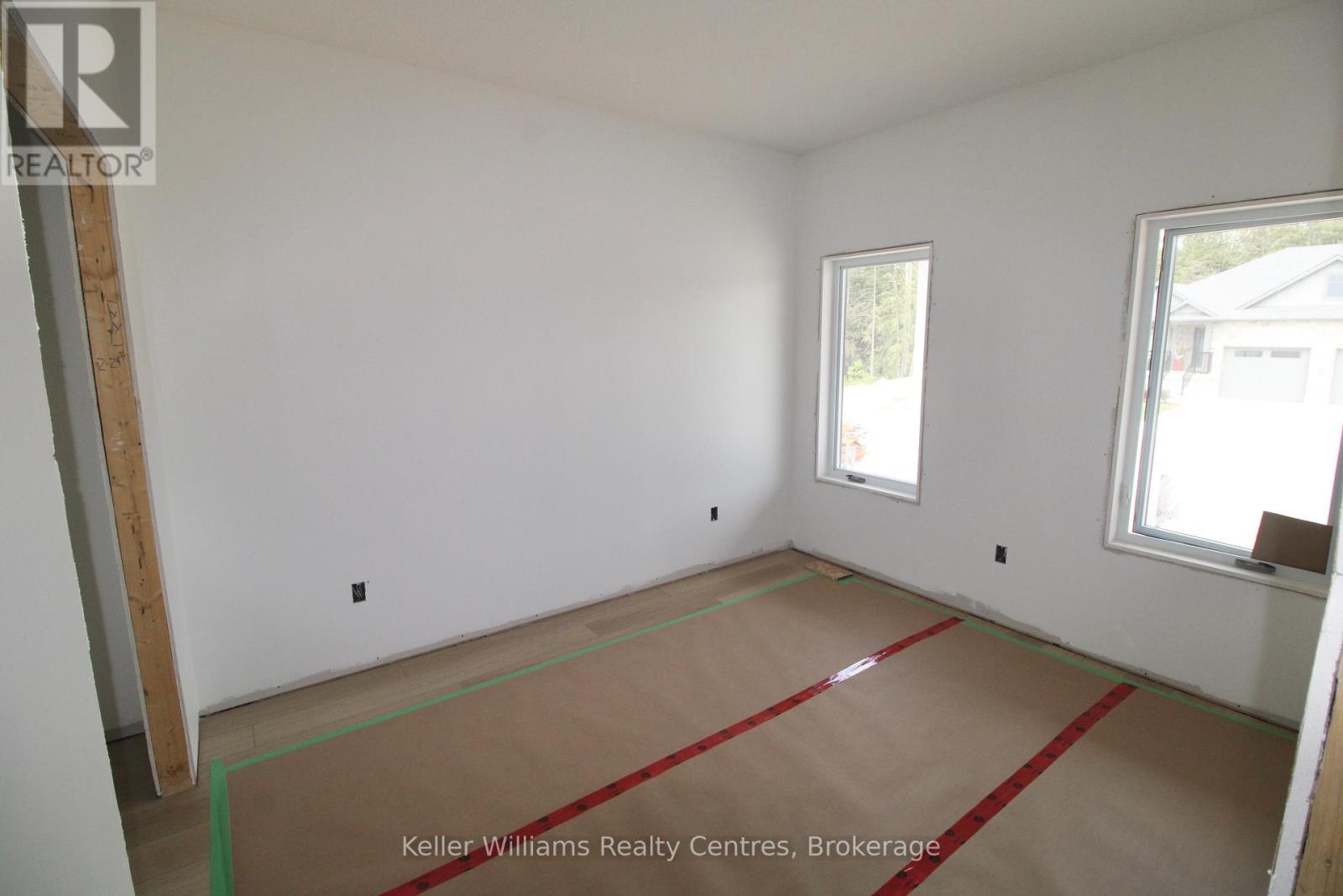 860 22nd Avenue A, Hanover, Ontario  N4N 0C6 - Photo 4 - X12232271