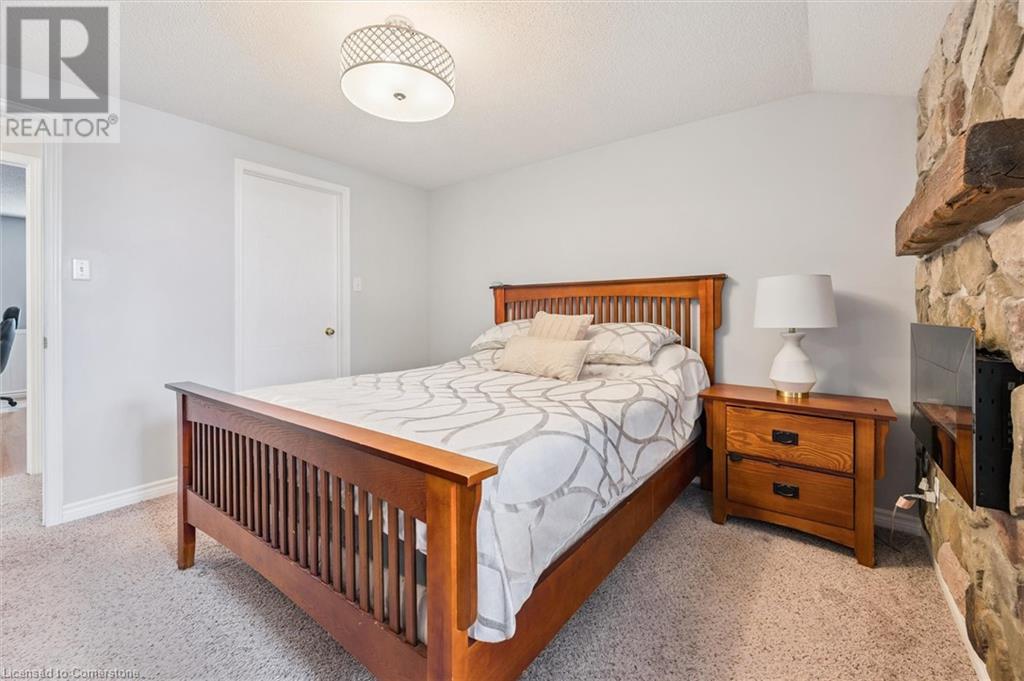 747 Fairway Court, Kitchener, Ontario  N2A 4B4 - Photo 20 - 40742076