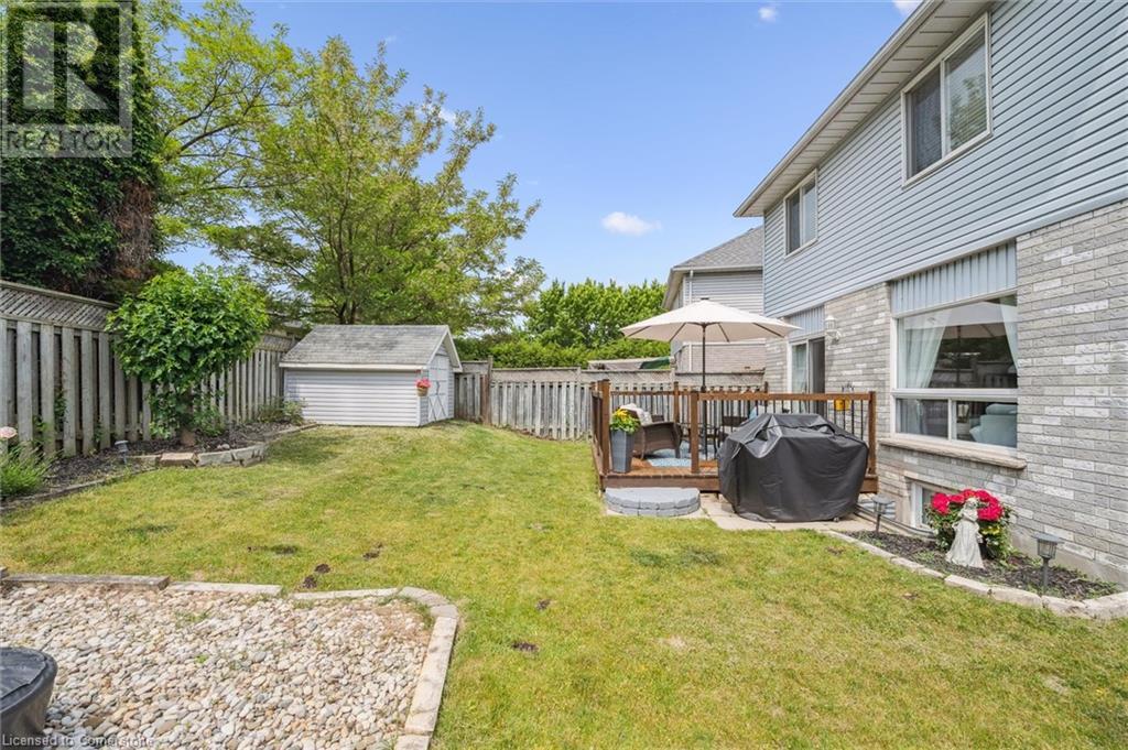 747 Fairway Court, Kitchener, Ontario  N2A 4B4 - Photo 39 - 40742076