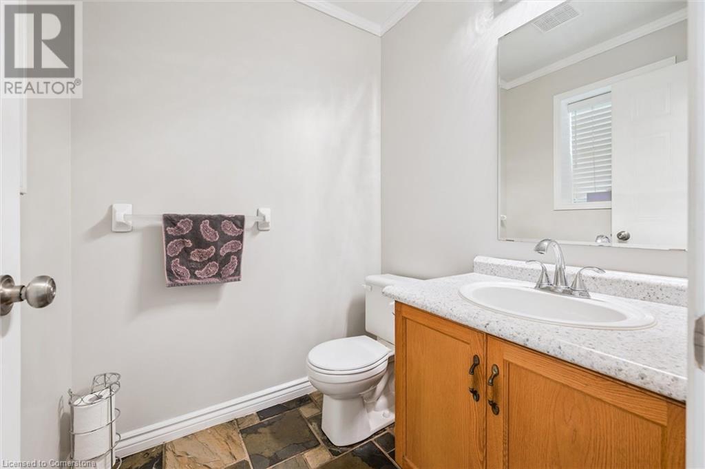 747 Fairway Court, Kitchener, Ontario  N2A 4B4 - Photo 6 - 40742076