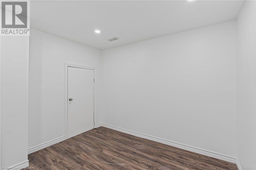 34 Sportsman Hill Street, Kitchener, Ontario  N2P 0J3 - Photo 38 - 40743134