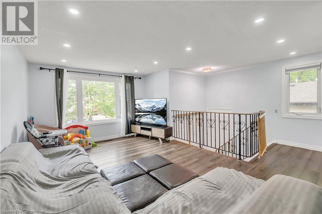 445 Drummerhill Crescent, Waterloo, Ontario  N2T 1G3 - Photo 9 - 40743090