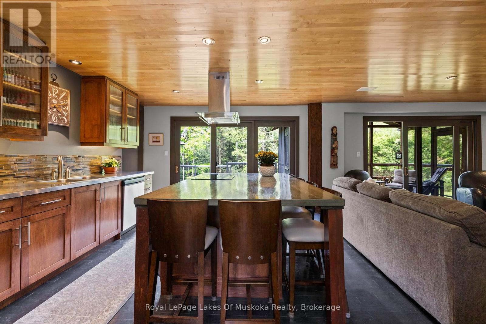 31 Curling Road, Bracebridge, Ontario  P1L 1M6 - Photo 18 - X12232508