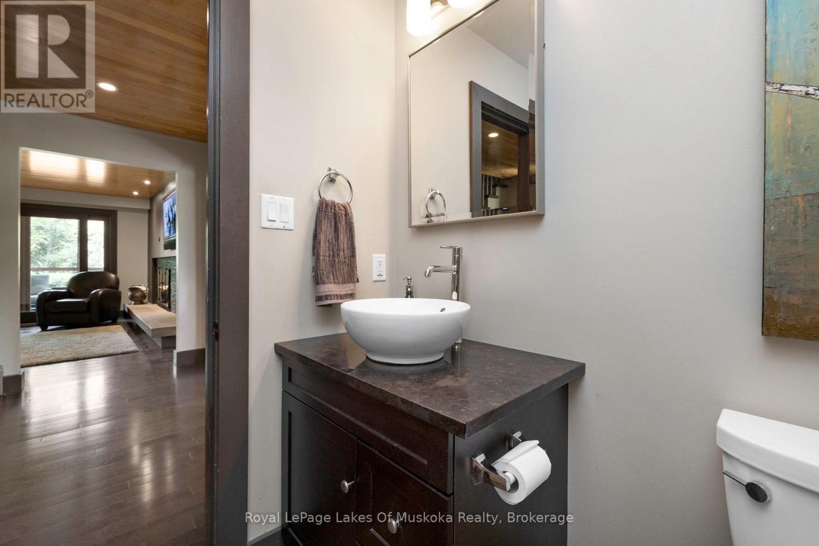 31 Curling Road, Bracebridge, Ontario  P1L 1M6 - Photo 21 - X12232508