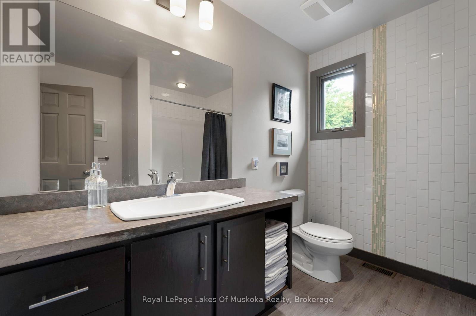 31 Curling Road, Bracebridge, Ontario  P1L 1M6 - Photo 27 - X12232508