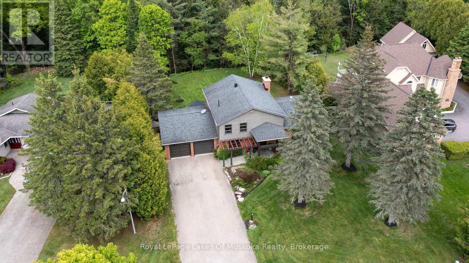 31 Curling Road, Bracebridge, Ontario  P1L 1M6 - Photo 3 - X12232508