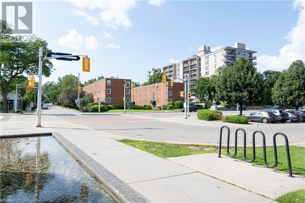 1351 Lakeshore Road Unit# 16, Burlington, Ontario  L7S 1B1 - Photo 9 - 40742986