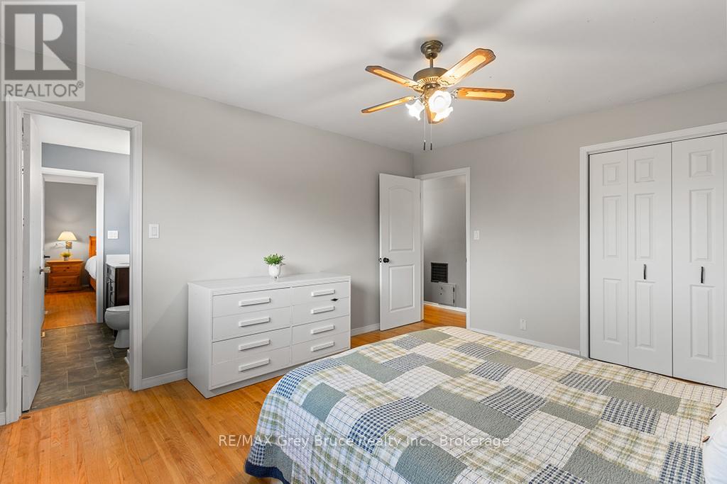 79 Farrar Street, Meaford, Ontario  N4L 1E6 - Photo 22 - X12232652