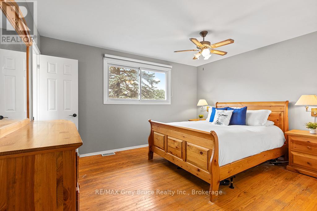 79 Farrar Street, Meaford, Ontario  N4L 1E6 - Photo 26 - X12232652
